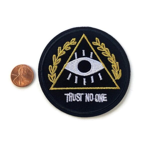 Trust No One Illuminati Embroidered Patch - Picture 2 of 3